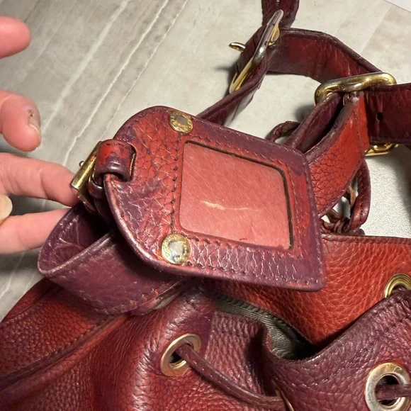 Prada bucket bag AS IS 100% 𝙖𝙪𝙩𝙝𝙚𝙣𝙩𝙞𝙘 - Picture 2 of 16